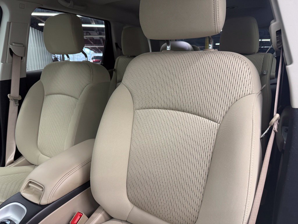 Used 2018 Dodge Journey SXT w/ Premium Group FWD image 17