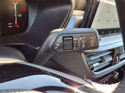 Used 2024 Ford Escape SE image 13