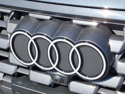 New 2026 Audi Q5 Premium image 23