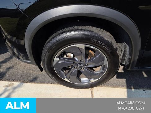 Used 2025 Nissan Rogue SV FWD image 3