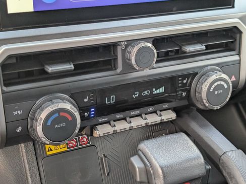 Used 2025 Toyota 4Runner TRD Off-Road Premium w/ Tow Technology Package AWD/4WD image 29