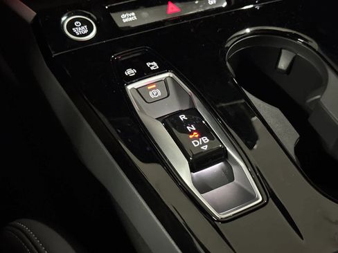 New 2025 Audi A6 e-tron Prestige image 21