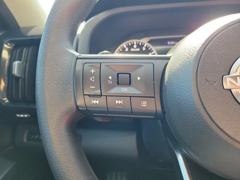 Used 2023 Nissan Pathfinder S AWD/4WD image 21