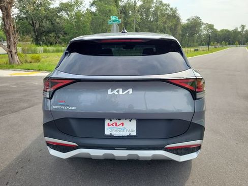 Used 2025 Kia Sportage EX FWD image 8