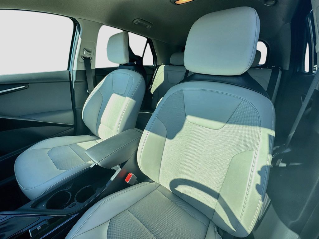 Certified 2025 Kia Niro EX FWD image 24