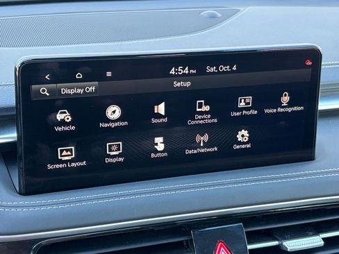 Used 2025 Genesis G70 2.5T image 21