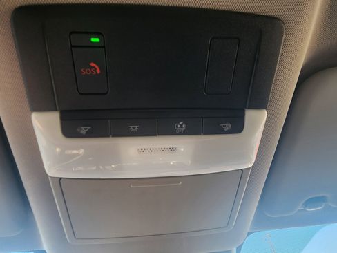 Used 2023 Nissan Rogue SV image 18