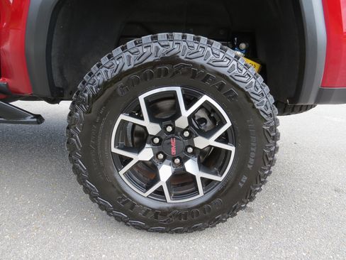 Used 2023 GMC Canyon AT4X image 12