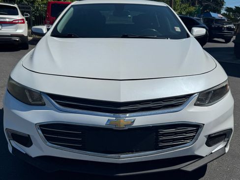Used 2016 Chevrolet Malibu LT FWD image 2