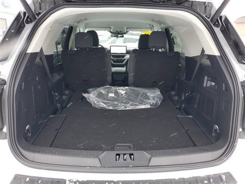 New 2025 Ford Explorer Active image 8