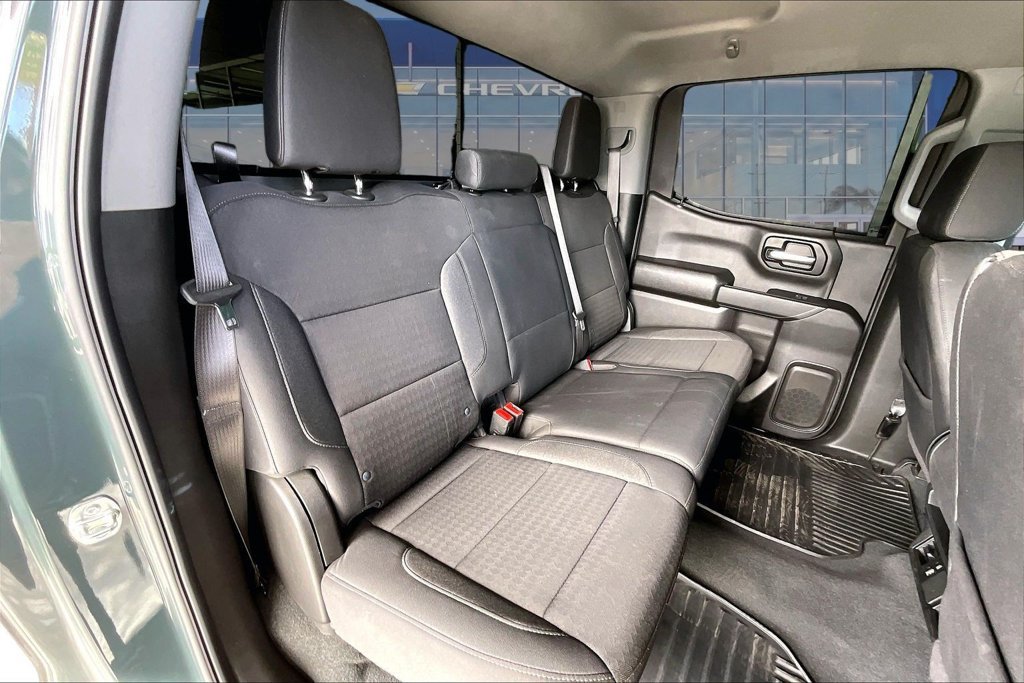 Used 2025 Chevrolet Silverado 1500 Custom Trail Boss w/ Dark Appearance Package AWD/4WD image 20