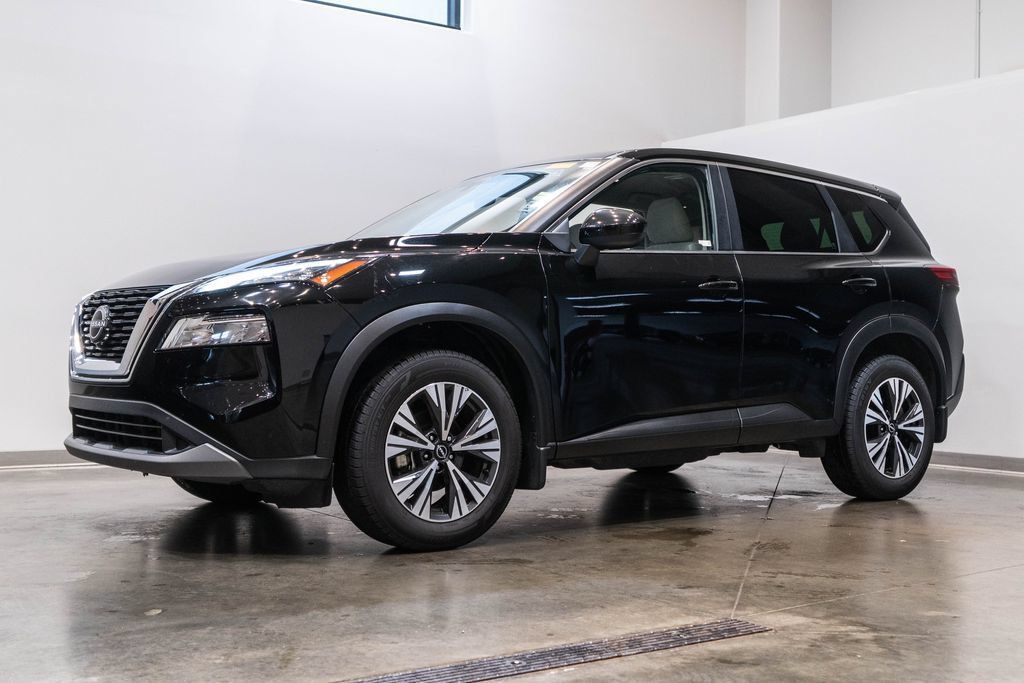 Used 2023 Nissan Rogue SV FWD image 3