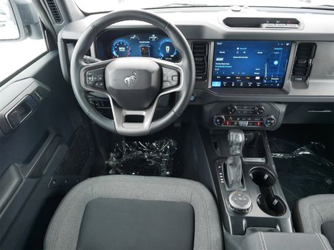 Certified 2025 Ford Bronco Big Bend image 18