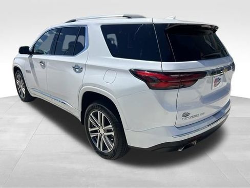 Used 2023 Chevrolet Traverse High Country AWD/4WD image 11