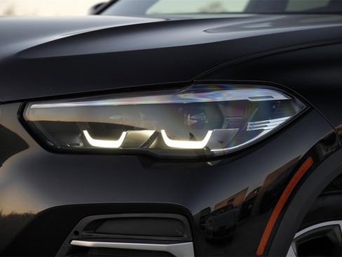 Used 2023 BMW X5 sDrive40i w/ Premium Package image 2