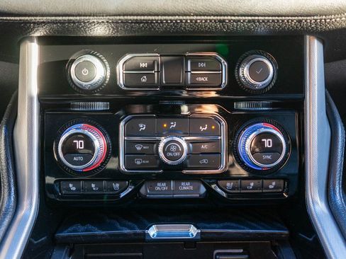Used 2022 GMC Yukon Denali AWD/4WD image 28