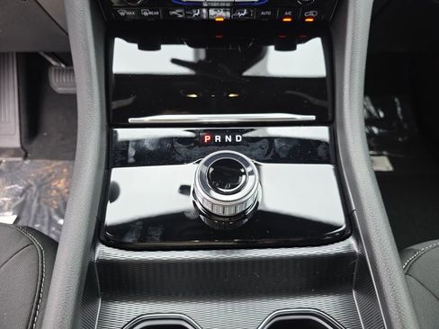 New 2025 Jeep Grand Cherokee L Laredo image 16