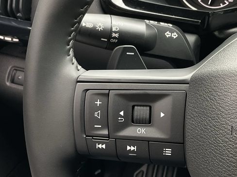 New 2026 Nissan Pathfinder SV FWD image 24