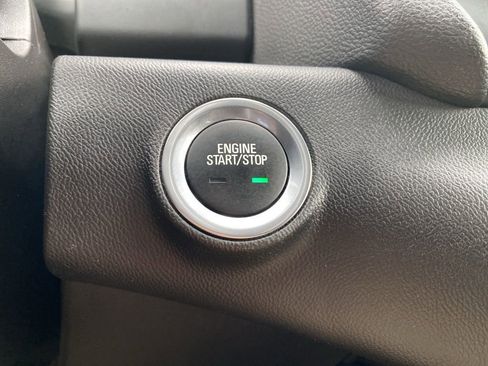 Used 2024 GMC Terrain SLE FWD image 12