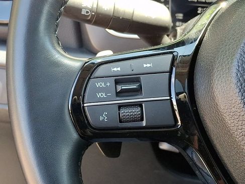Used 2025 Honda Pilot Elite image 27