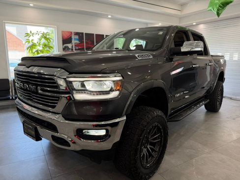 Used 2019 RAM 1500 Laramie AWD/4WD image 3