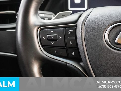 Used 2024 Lexus ES 300h w/ Premium Package image 26