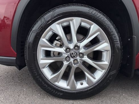 Used 2020 Toyota Highlander Limited AWD/4WD image 19