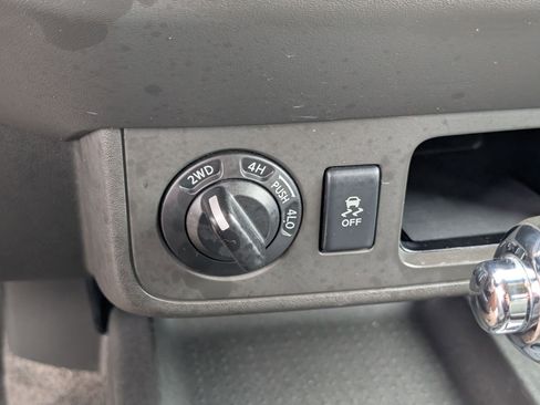 Used 2013 Nissan Xterra S AWD/4WD image 20
