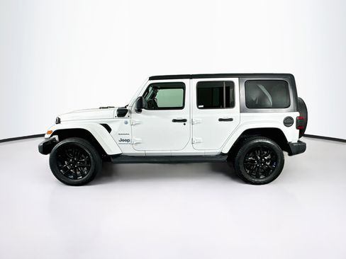 Used 2023 Jeep Wrangler Unlimited Sahara w/ Cold Weather Group AWD/4WD image 4