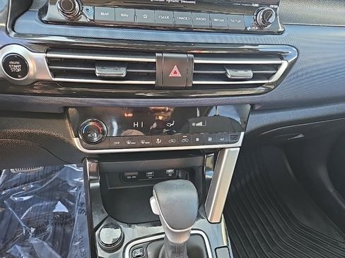 Used 2023 Kia Seltos S w/ Navigation Package image 28