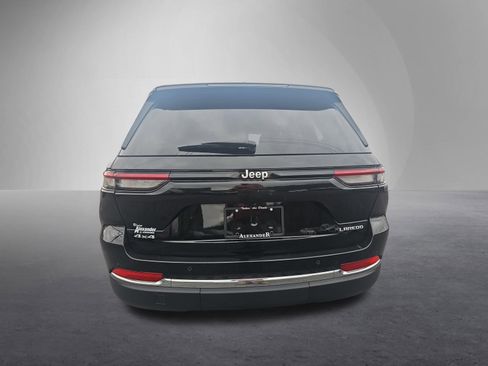 Used 2025 Jeep Grand Cherokee Laredo X w/ Luxury Tech Group I AWD/4WD image 4