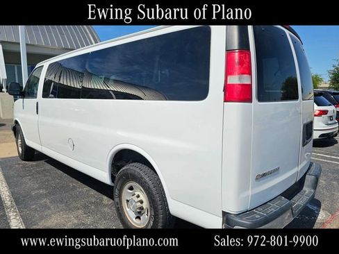 Used 2018 Chevrolet Express 3500 LT w/ LT Preferred Equipment Group RWD image 4