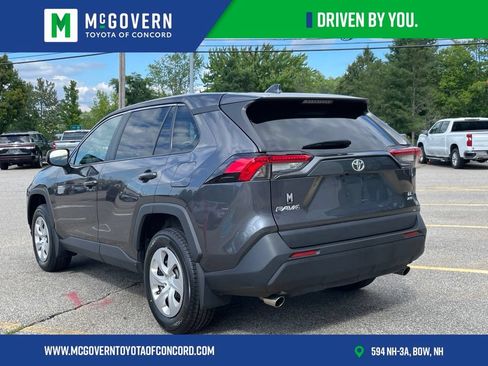 Used 2023 Toyota RAV4 LE AWD/4WD image 3