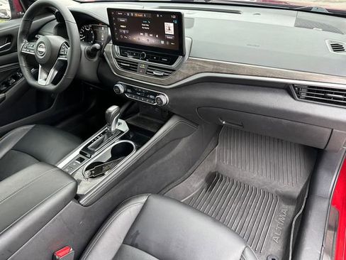 Used 2023 Nissan Altima 2.5 SL image 9