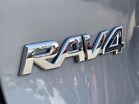 Used 2024 Toyota RAV4 XLE w/ Convenience Package AWD/4WD image 10