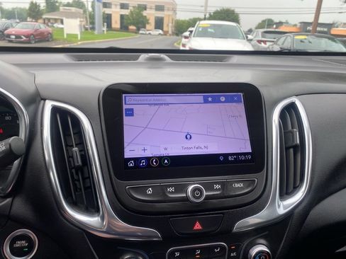Used 2019 Chevrolet Equinox LT AWD/4WD image 16
