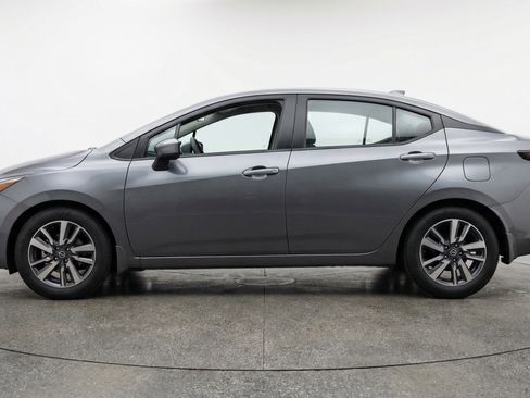Used 2025 Nissan Versa SV FWD image 5