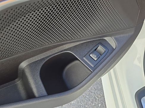 Used 2022 BMW 330i xDrive Sedan w/ M Sport Package image 16