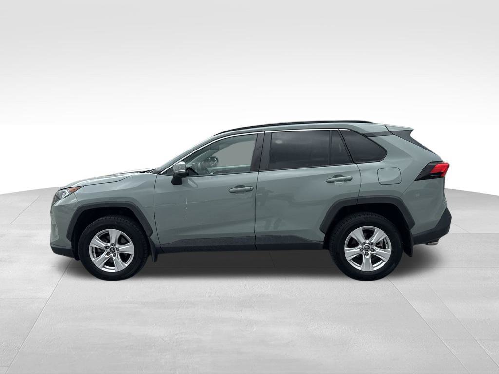 Used 2019 Toyota RAV4 XLE AWD/4WD image 9