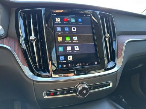 Certified 2025 Volvo V60 B5 Cross Country Plus image 25