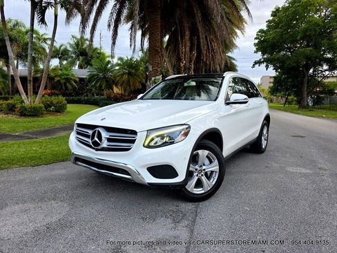 Used 2018 Mercedes-Benz GLC 300 w/ Premium Package image 7