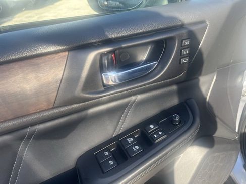 Used 2019 Subaru Outback 2.5i Limited image 18