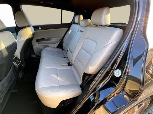 Certified 2022 Kia Sportage Nightfall Edition image 28