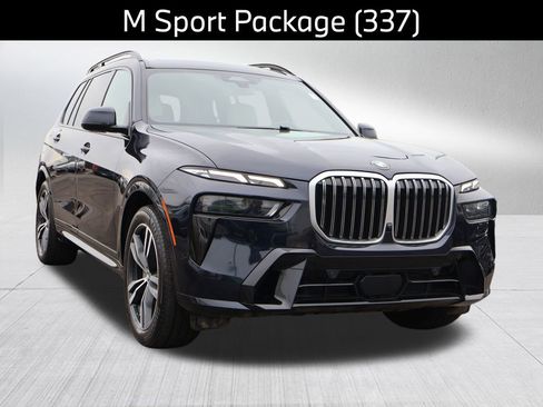 Used 2023 BMW X7 xDrive40i w/ M Sport Package image 4