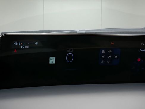 Used 2025 Lincoln Navigator Black Label image 22