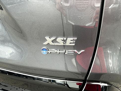 Used 2025 Toyota RAV4 XSE w/ Weather Package AWD/4WD image 24