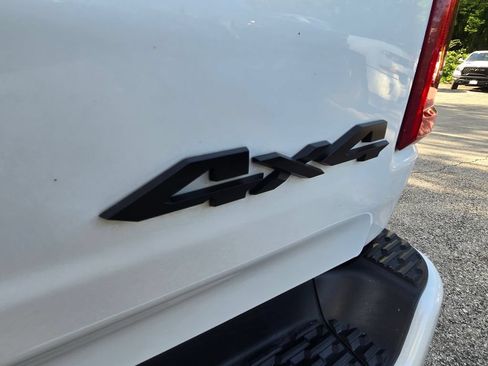 Used 2025 RAM 1500 Limited AWD/4WD image 15