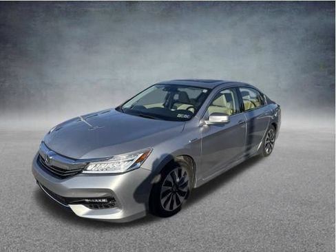Used 2017 Honda Accord Touring image 20