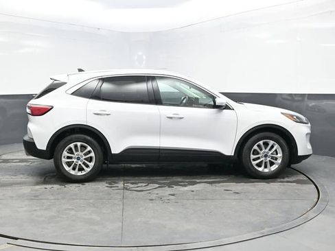 Used 2021 Ford Escape SE FWD image 8