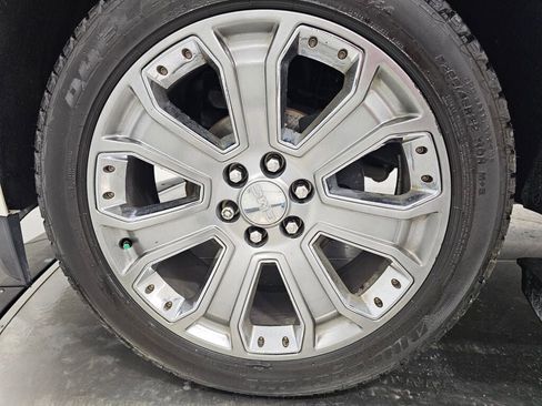 Used 2015 GMC Yukon XL Denali w/ Touring Package RWD image 9
